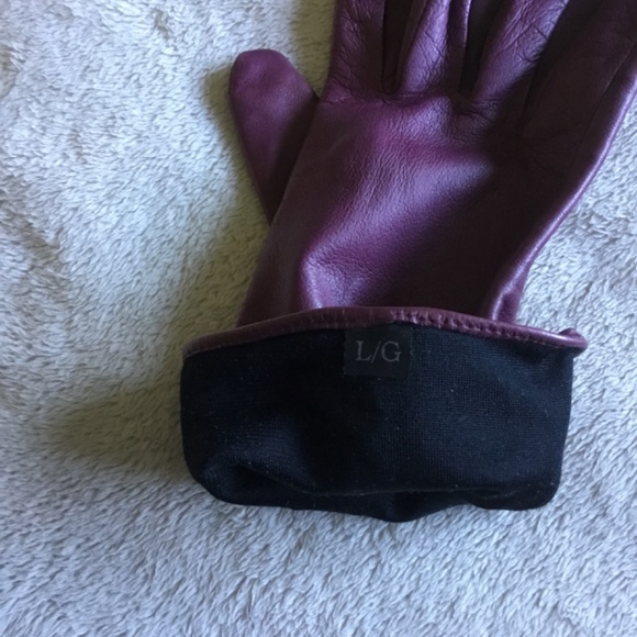 Leather Gloves - Picture 3 of 4